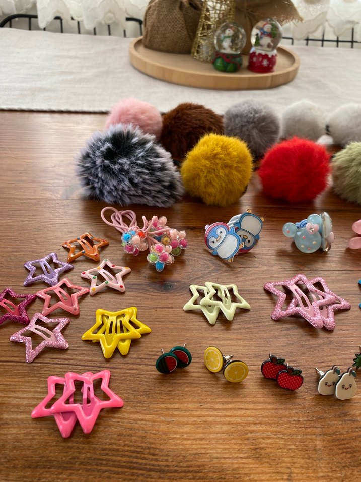 Saç Aksesuarları ve Küpeler - Görsel 2