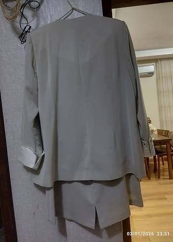 Gri Uzun Kesim Kadın Takım Elbise - Görsel 2