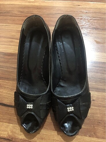 Zara Kadın kısa topuklu ayakkabı