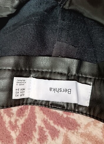 Bershka Pantolon 
