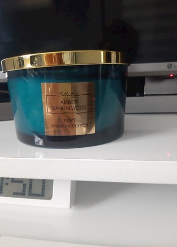 Amber Sandal Ağacı Kokulu Mum - Altın Kapaklı - Görsel 2