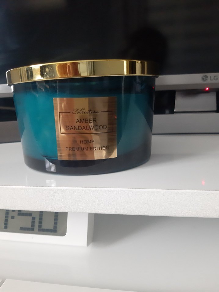 Amber Sandal Ağacı Kokulu Mum - Altın Kapaklı - Görsel 2