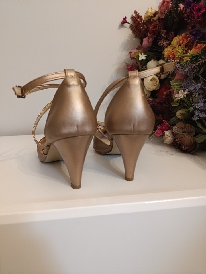 Bej Saten Tokalı Yüksek Topuklu Kadın Ayakkabı - Görsel 3