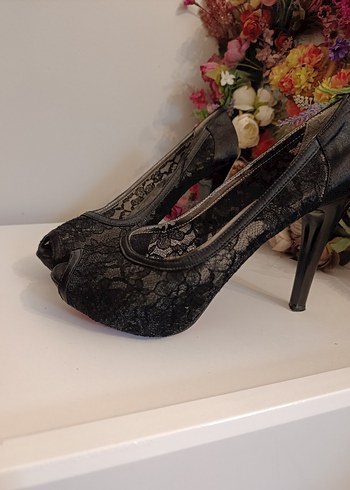 Dantel Detaylı Siyah Stiletto Topuklu Ayakkabı - Görsel 2