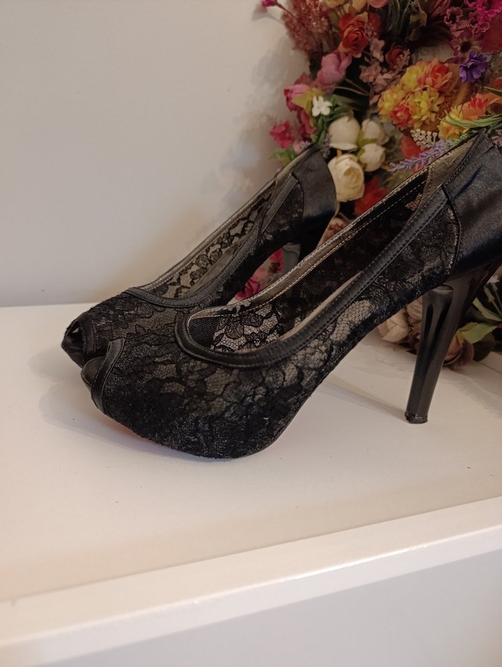 Dantel Detaylı Siyah Stiletto Topuklu Ayakkabı - Görsel 2