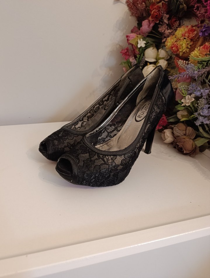 Dantel Detaylı Siyah Stiletto Topuklu Ayakkabı - Görsel 3