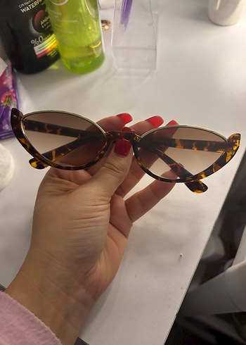 Kadın Güneş Gözlüğü - Görsel 2