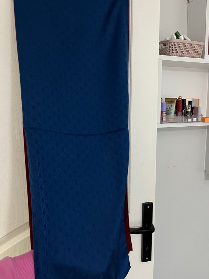 Bordo Parlak Saten Kadın Şal - Görsel 2