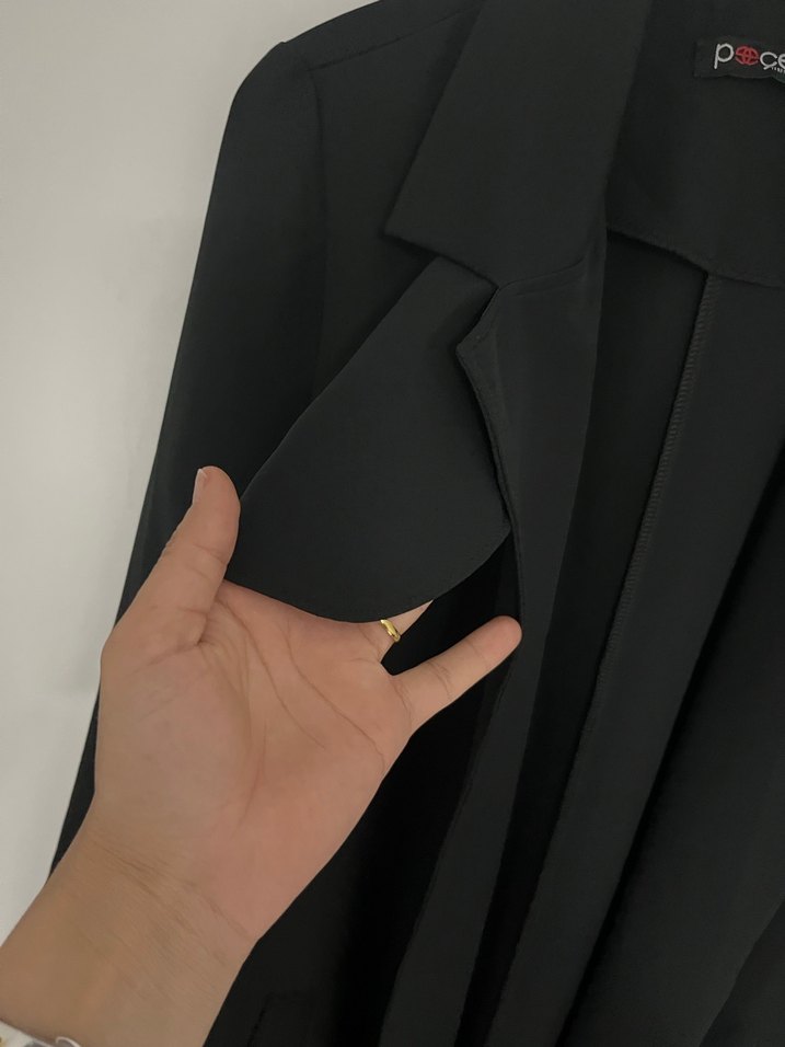 Drapeli Siyah Uzun Kadın Kaban - Görsel 3