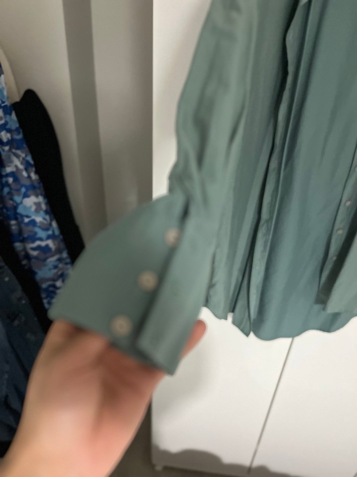 Yeşil Midi Keten Gömlek, Düğmeli, Salaş Kesim - Görsel 3