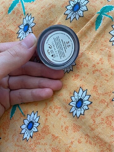 Benefit Cosmetics Kaş boyası