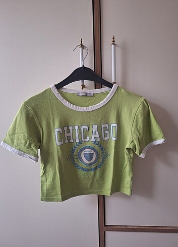 Baskılı yeşil renk crop tshirt