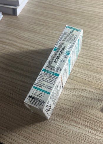 L'Oréal Paris Bright Reveal SPF 50 Renkli Güneş Kremi - Görsel 2