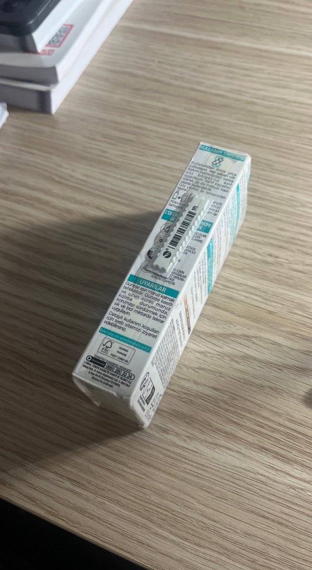 L'Oréal Paris Bright Reveal SPF 50 Renkli Güneş Kremi - Görsel 2