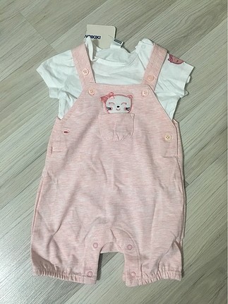 3-6 ay pamuklu tişört ve tulum takım