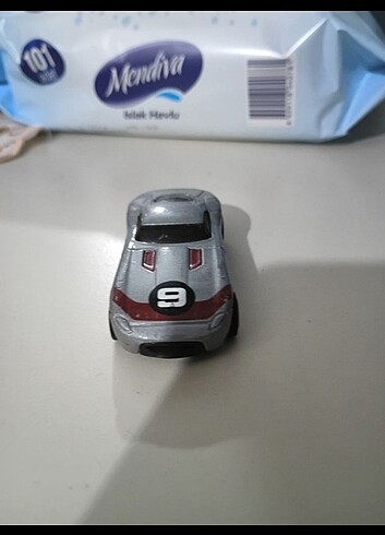  Beden Renk Hot Wheels Fast Felion Oyuncak Araba 