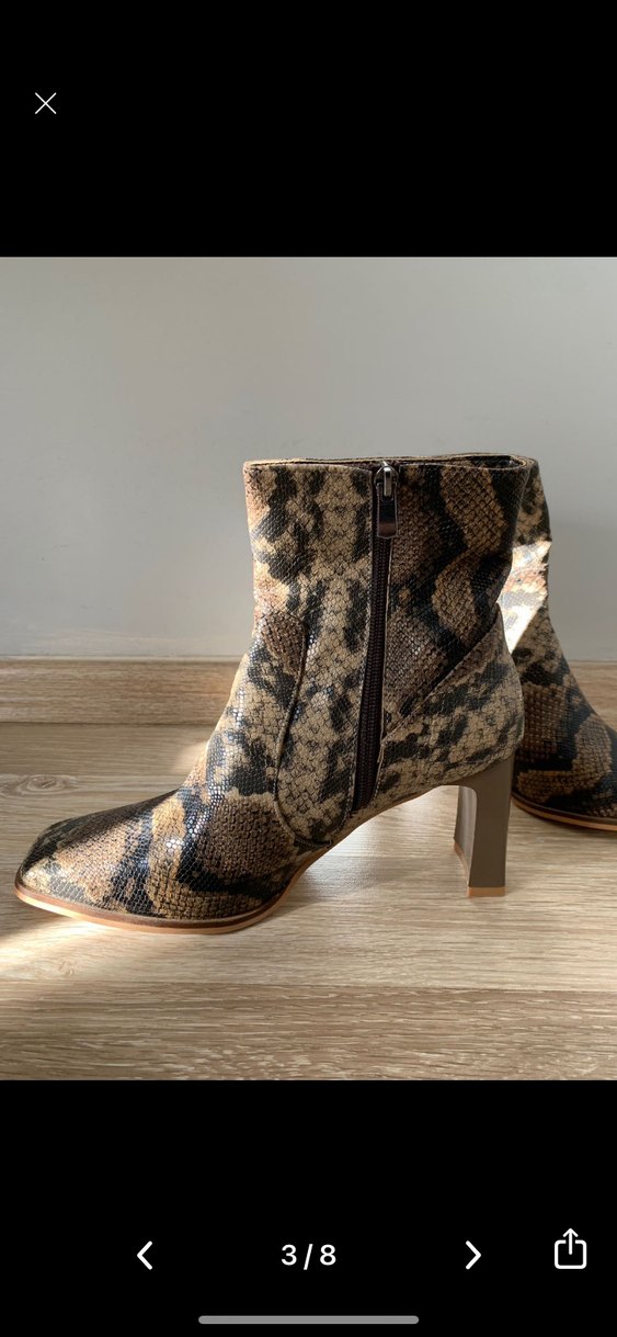 Derin Topuklu Yılan Desenli Kadın Bot - Görsel 3