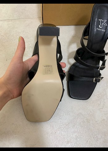 Fabrika Siyah Topuklu Sandalet - Görsel 2