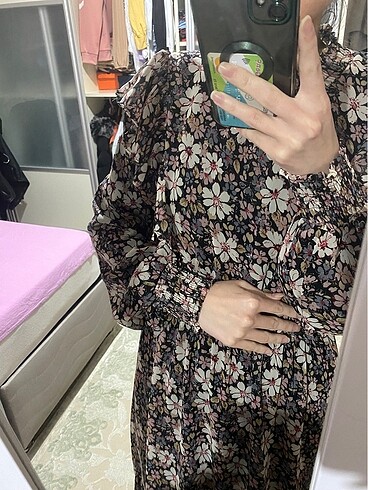 Çiçekli tesettür elbise - Görsel 2