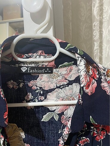 Çiçekli tesettür elbise - Görsel 5