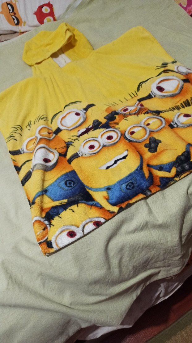 Çocuk Kapüşonlu Minyonlar Desenli Bornoz - Görsel 4