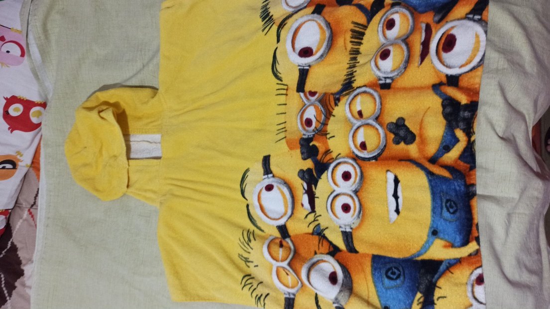 Çocuk Kapüşonlu Minyonlar Desenli Bornoz - Görsel 2