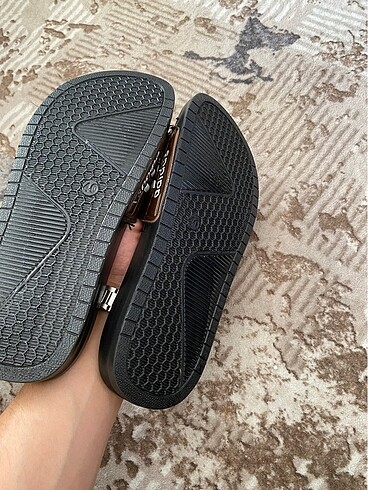 40 Beden Adidas Terlik