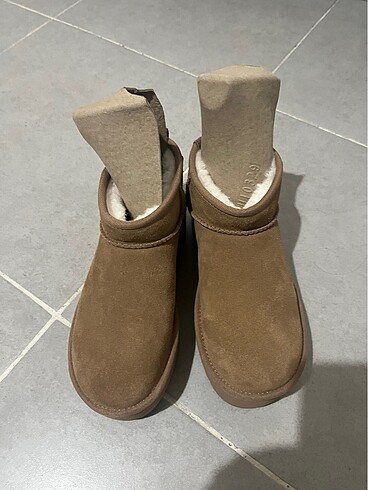 38 Beden Ugg classic ultra mini platform taba rengi 38 numara