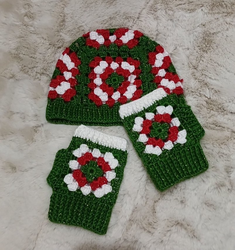 Renkli Örgü Kadın Eldiven ve Bere Seti - Görsel 3