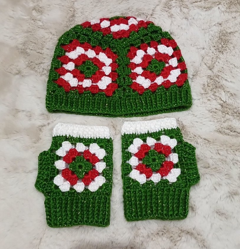 Renkli Örgü Kadın Eldiven ve Bere Seti - Görsel 5