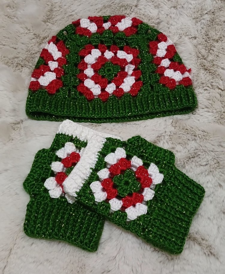 Renkli Örgü Kadın Eldiven ve Bere Seti - Görsel 4