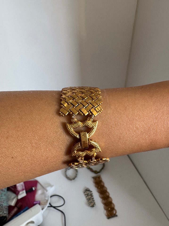 Altın Renkli Kadın Bileklik - Görsel 2