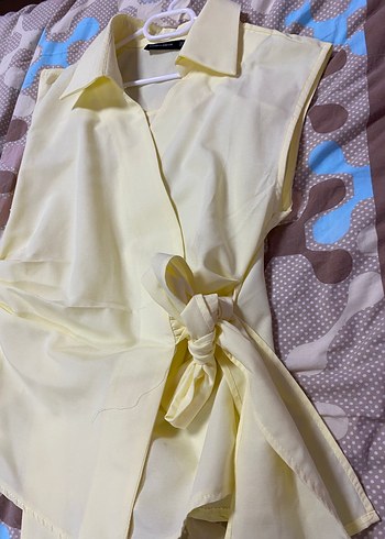 Sarı kolsuz gömlek - Görsel 4