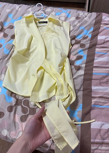 Sarı kolsuz gömlek - Görsel 3