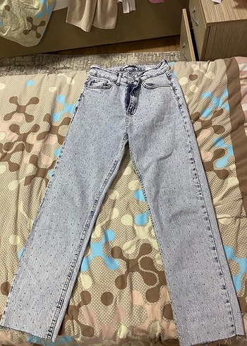 Taşlı kot pantolon - Görsel 3