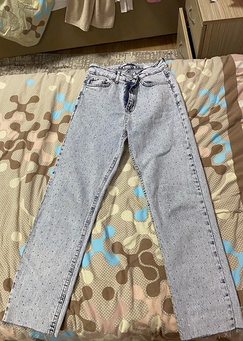 Taşlı kot pantolon - Görsel 2