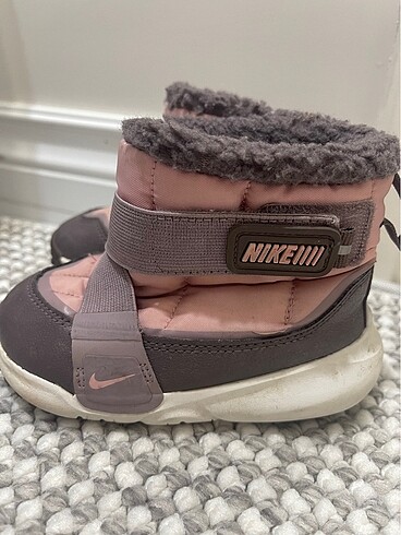 Nike Nike Bot