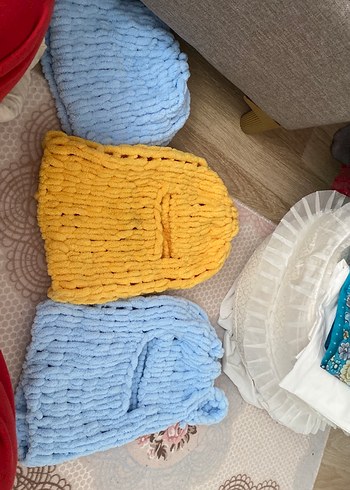 Sarı Örgü Çocuk Battaniyesi - Görsel 2