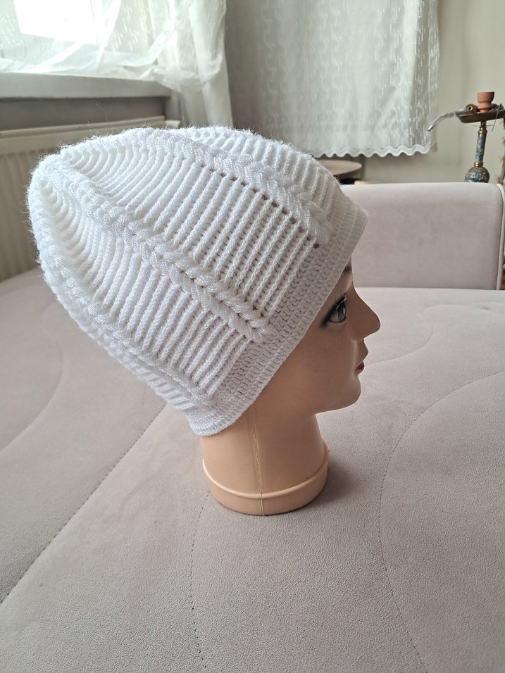 Beyaz Örgü Kadın Bere - Görsel 2