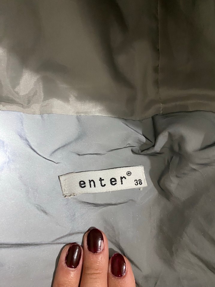 Gri Kapüşonlu Kadın Şişme Yelek - Görsel 3