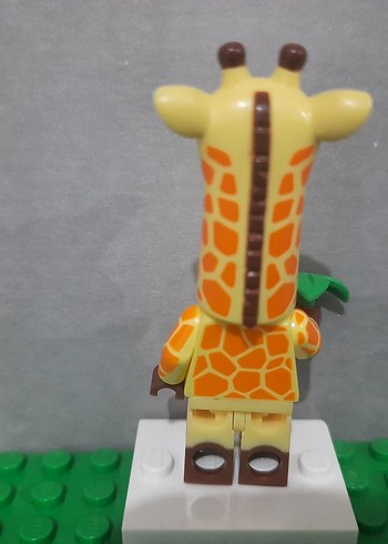 Lego Movie 2 Giraffe Guy minifigür - Görsel 2
