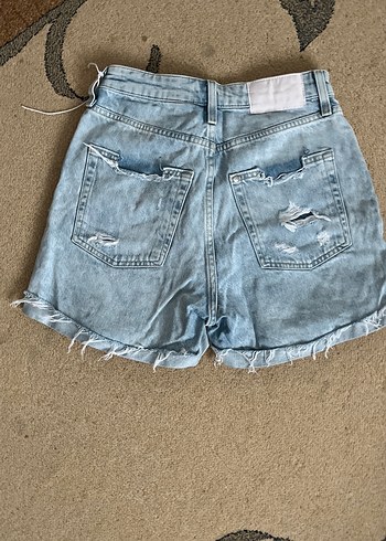 Yırtık Detaylı Mini Kot Şort - Görsel 2
