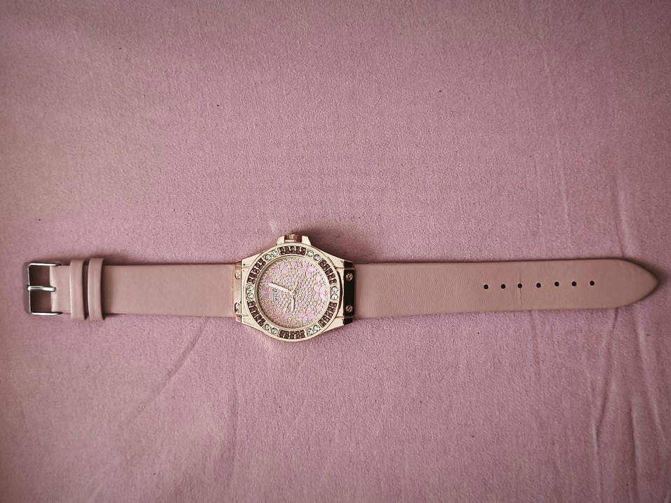 Pullu Pembe Kadın Kol Saati - Görsel 2