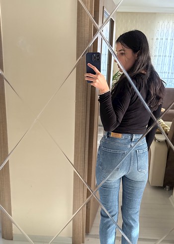 34 Beden Siyah Yırtık Detaylı Kadın Denim Pantolon