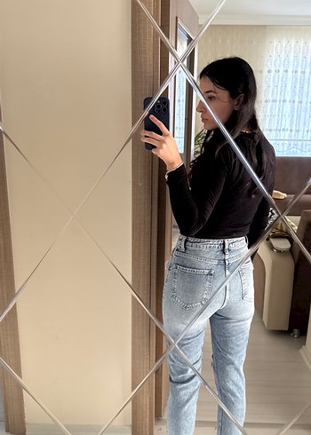 34 Beden Mavi Yırtmaçlı Kadın Kot Pantolon