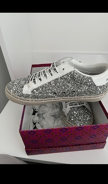 38 Beden beyaz Renk ORJİNAL GOLDEN GOOSE