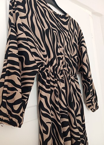 Zebra Desenli Uzun Salaş Elbise - Görsel 3