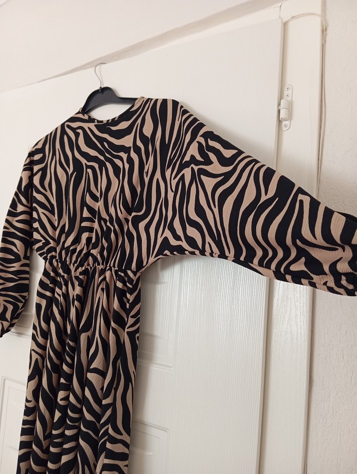 Zebra Desenli Uzun Salaş Elbise - Görsel 2