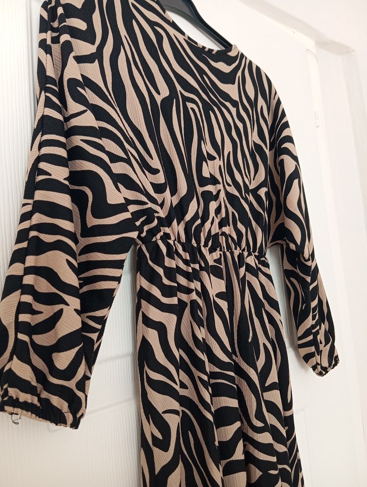 Zebra Desenli Uzun Salaş Elbise - Görsel 3