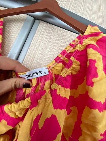 Bershka Elbise